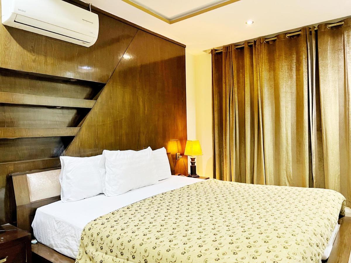 Bling Hotel International 물탄 외부 사진