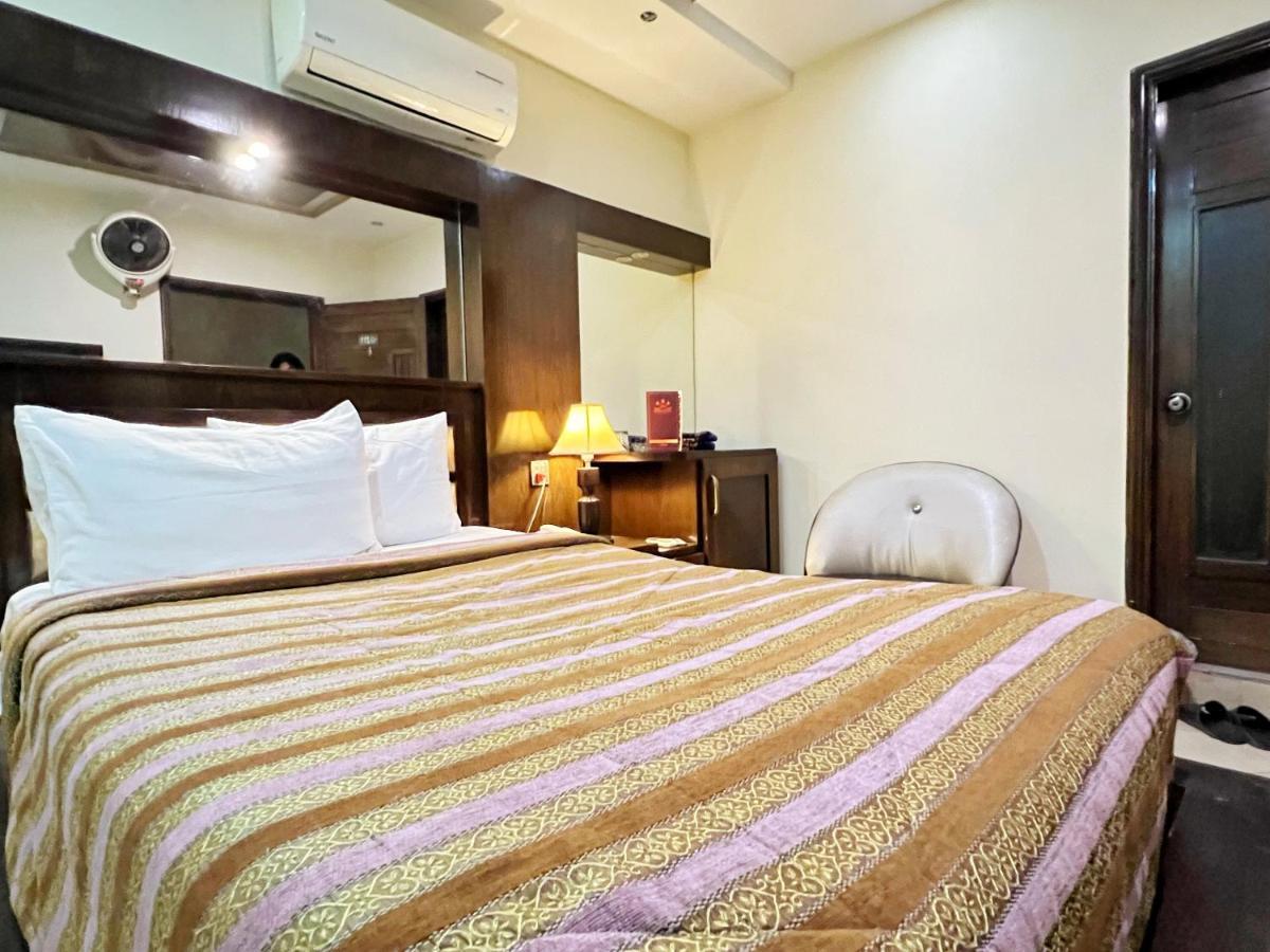 Bling Hotel International 물탄 외부 사진
