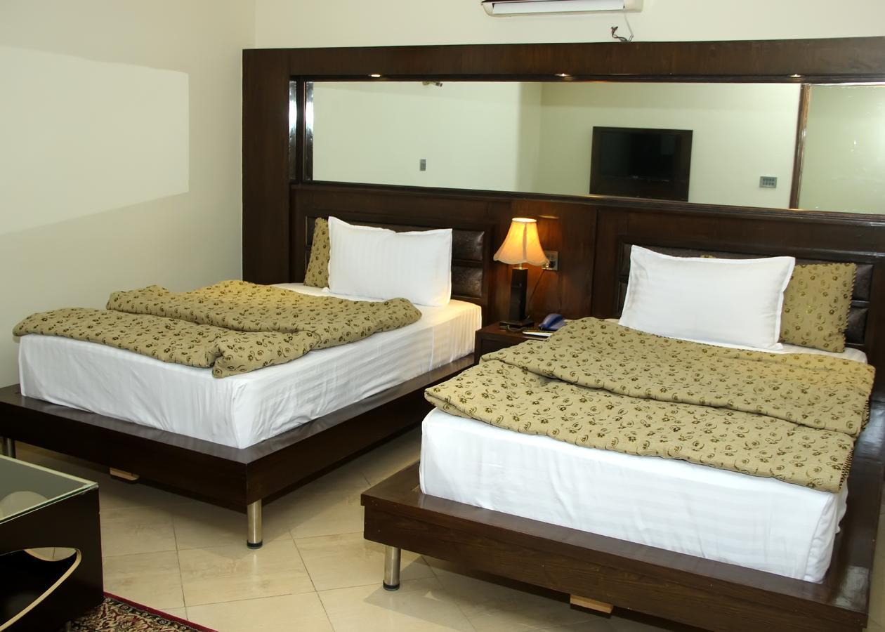 Bling Hotel International 물탄 외부 사진